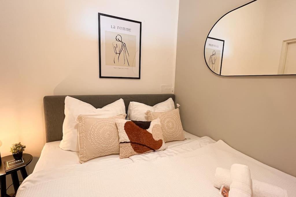 Cozy & Central 2 Bedroom Apartment ウィーン エクステリア 写真
