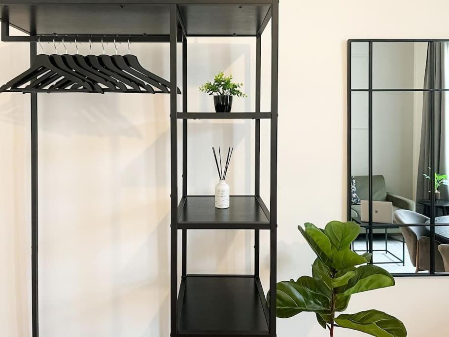 Cozy & Central 2 Bedroom Apartment ウィーン エクステリア 写真